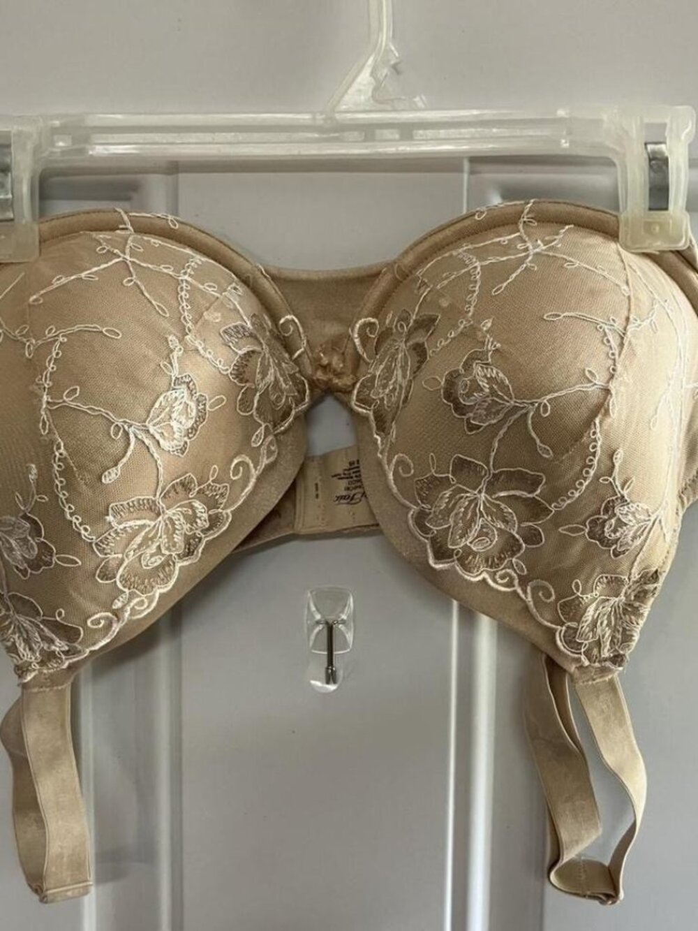 Woman's Vanity Fair Tan Bra